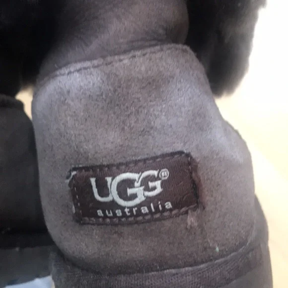 - Authentic UGGs  Worn one season - Picture 7 of 7